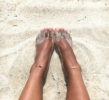 Load image into Gallery viewer, Black and White Pearl Anklet. Black and White Freshwater Pearl Sterling Silver Ankle Bracelet with Bell Charm. Genuine Pearl Anklet.