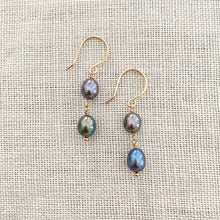 Load image into Gallery viewer, Peacock Double Oval Pearl Earrings
