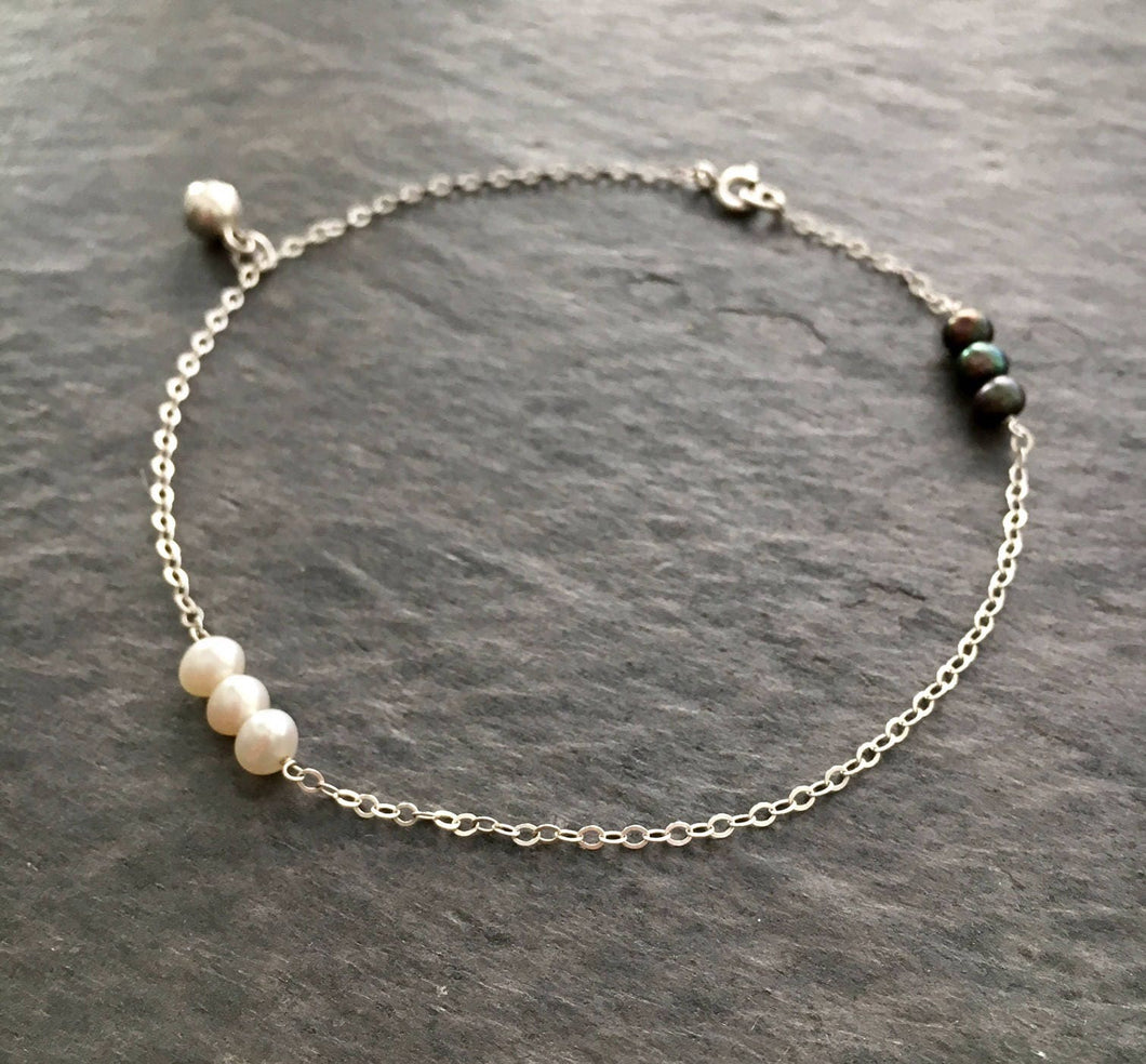 Black and White Pearl Anklet. Black and White Freshwater Pearl Sterling Silver Ankle Bracelet with Bell Charm. Genuine Pearl Anklet.