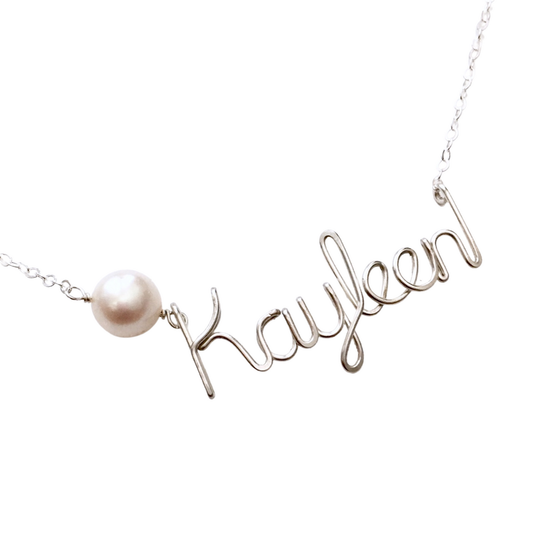 Pearl Name Necklace. Sterling Silver Name Necklace with Off White or Light Pink Freshwater Pearl. Custom Name Necklace w Large Real Pearl