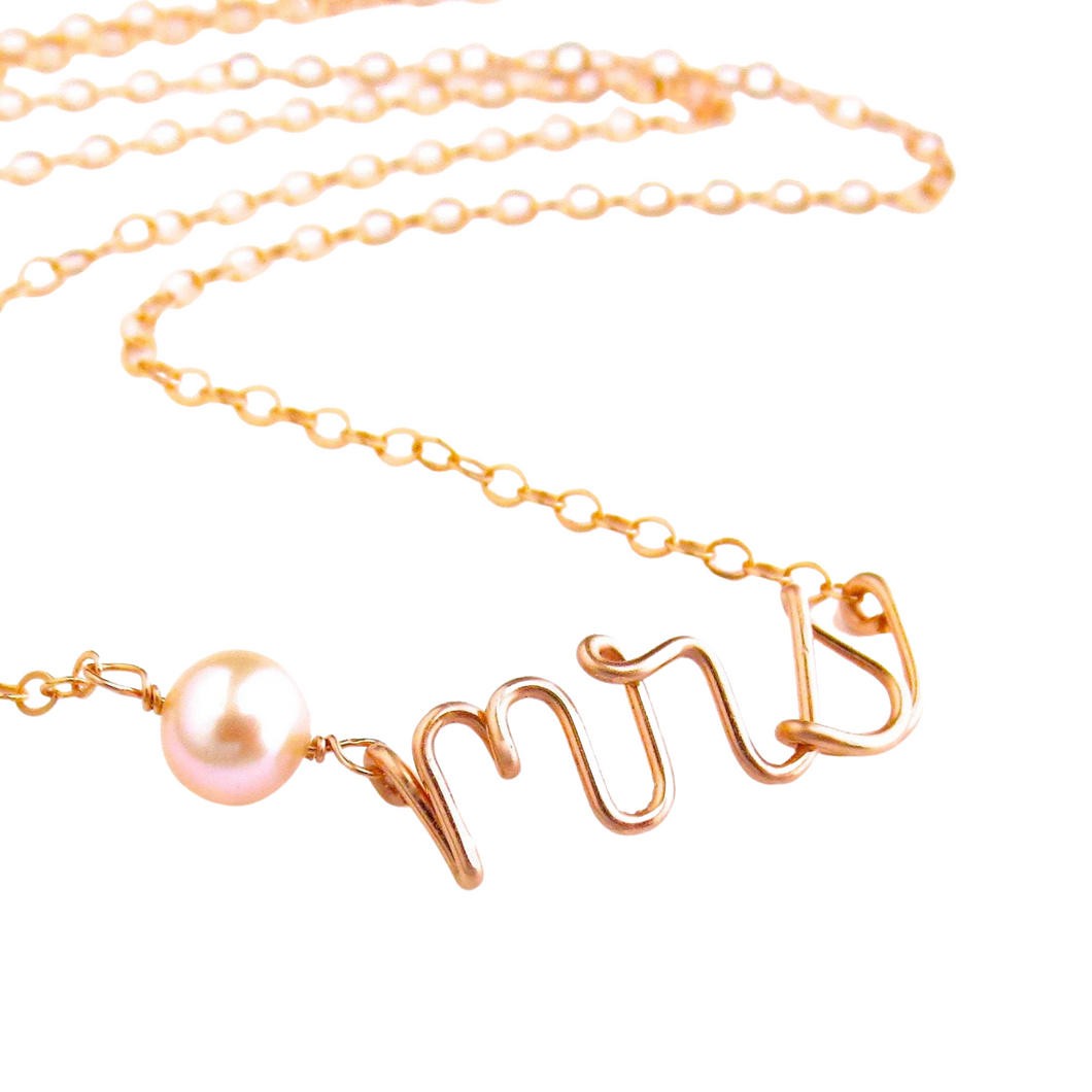 Mrs Necklace. Wedding Necklace with Pink freshwater pearl. Rose Gold Custom Bride Necklace. June Pearl Bridal Necklace.